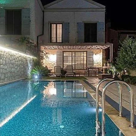 Zena Alacati Adults Only 5*
